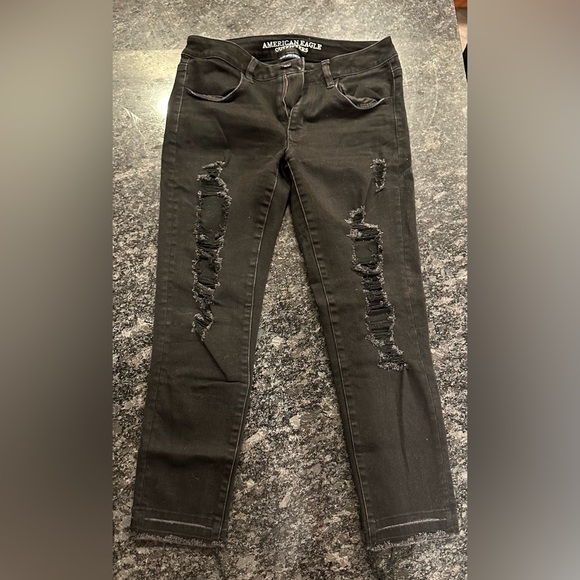 American Eagle Jegging Crop Distressed Black Jeans Size 6 - Picture 1 of 10